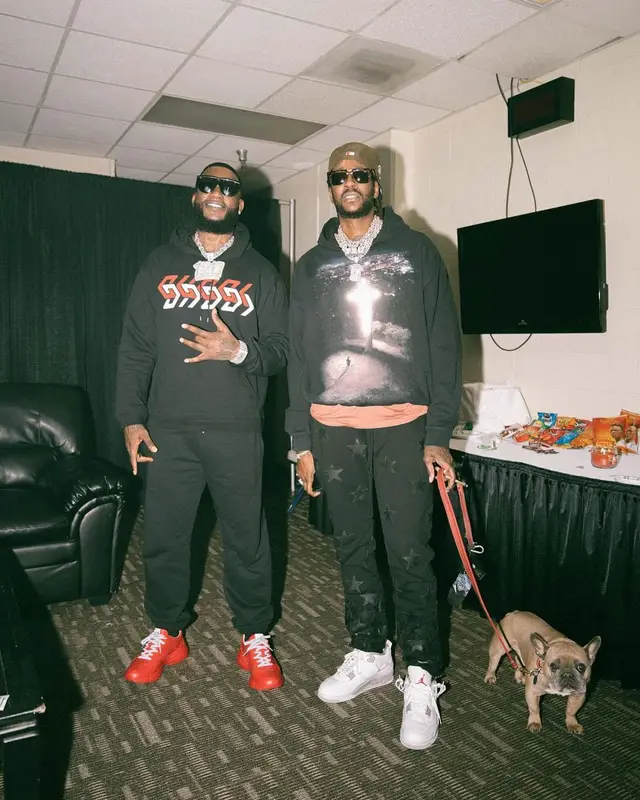 2 Chainz outfit in Amiri, New Era, and Chemist, 2021
