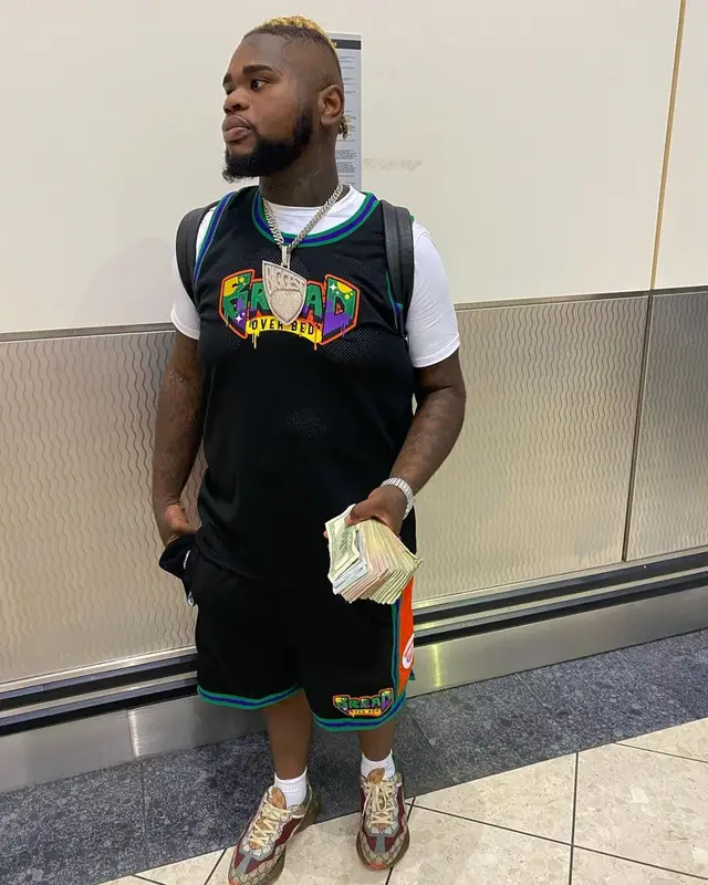 Fat Boy outfit in Bread Over Bed and Gucci, 2021
