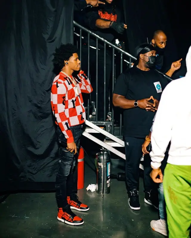 A Boogie Wit Da Hoodie outfit in Amiri and Dior, 2021
