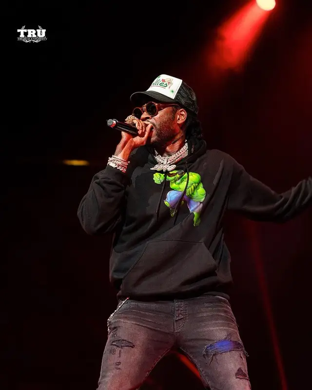 2 Chainz outfit in Balenciaga, Amiri, and Follies , 2021