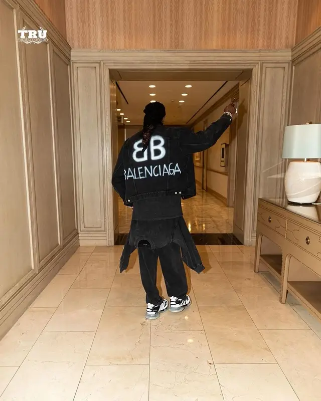 2 Chainz outfit in Balenciaga and Bottega Veneta, 2021