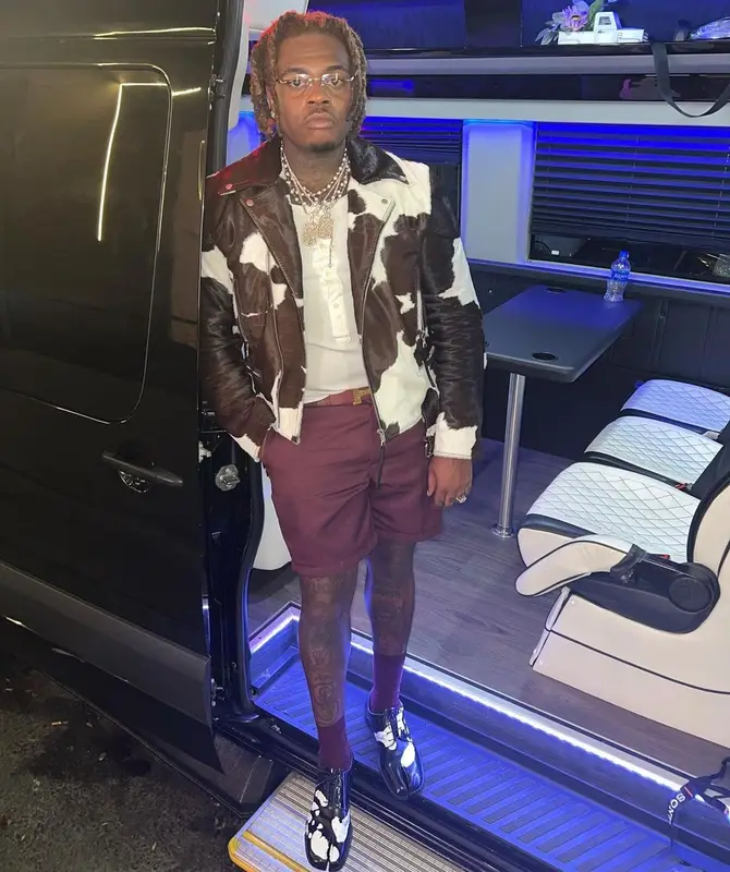 Gunna outfit in Maison Margiela, Hermes, and Cartier, 2021