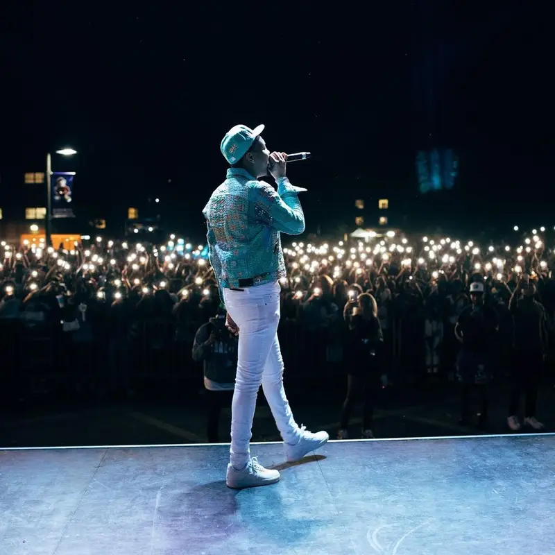 G Herbo outfit in Amiri, Nike, and New Era, 2021
