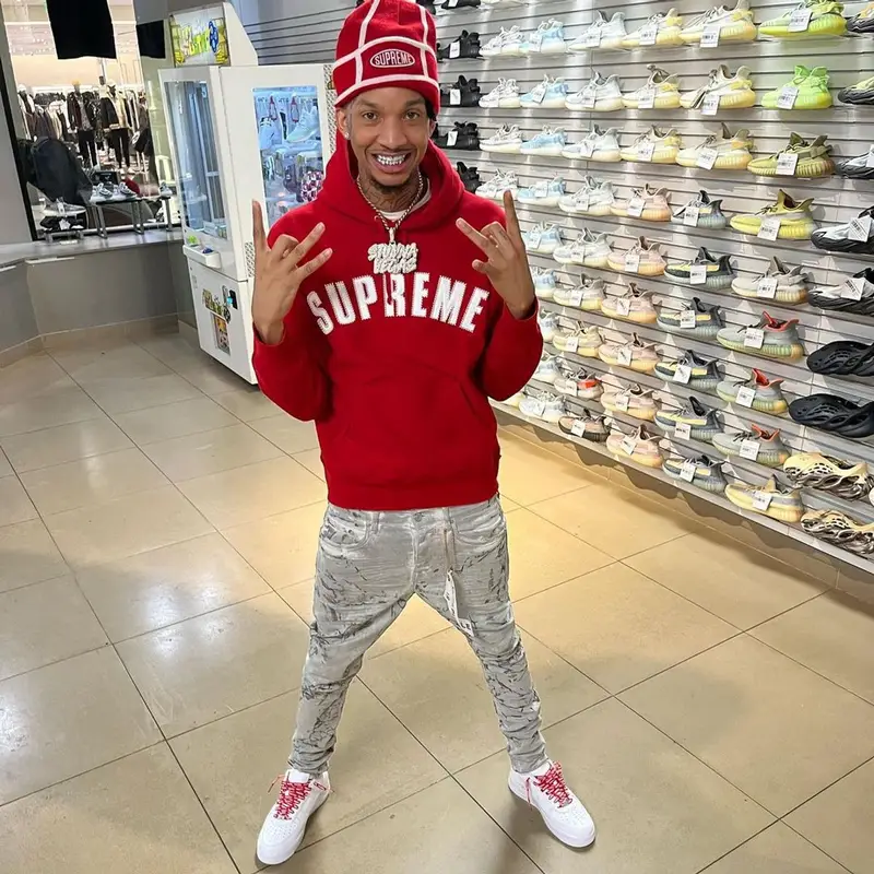 Stunna 4 Vegas outfit in Purple Brand, Nike, and Supreme, 2021