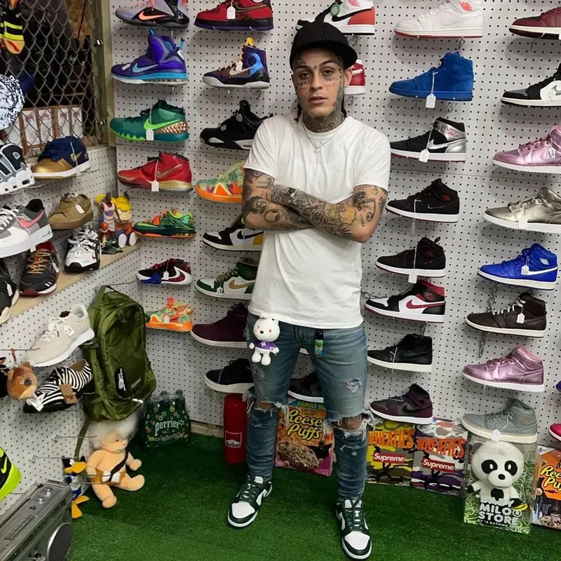 Lil Skies outfit in Hanes, Amiri, and New Era, 2021