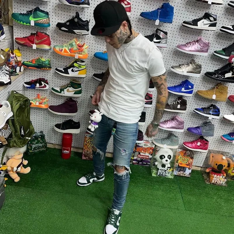 Lil Skies outfit in Hanes, Amiri, and New Era, 2021
