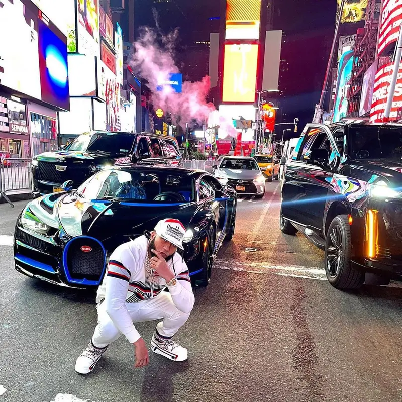 El Alfa El Jefe outfit in Dior, Giuseppe Zanotti, and Casablanca, 2021