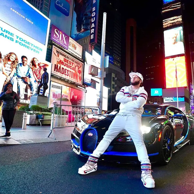 El Alfa El Jefe outfit in Dior, Giuseppe Zanotti, and Casablanca, 2021