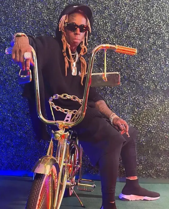 Lil Wayne outfit in Balenciaga, 2021