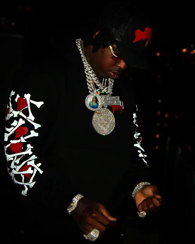 EST Gee outfit in Amiri, Dolce & Gabbana, and Cartier, 2021
