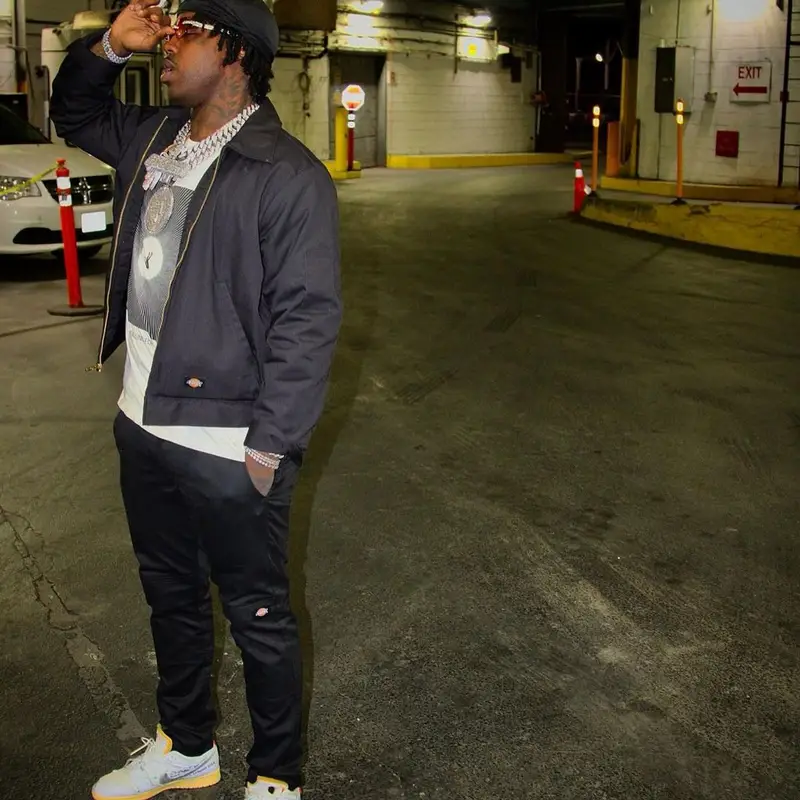 EST Gee outfit in Dickies, Nike, and Cartier, 2021