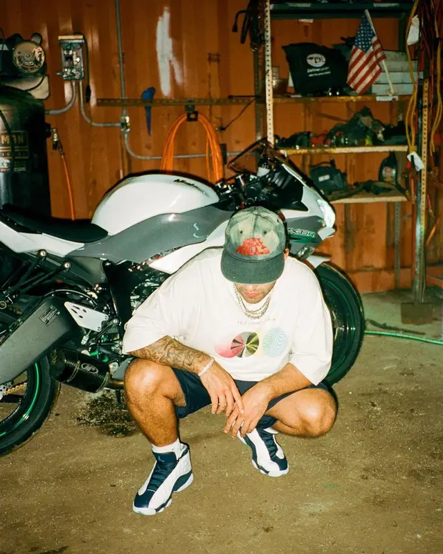 Feid outfit in Feid Merch, Hidden, and Gallery Dept., 2021