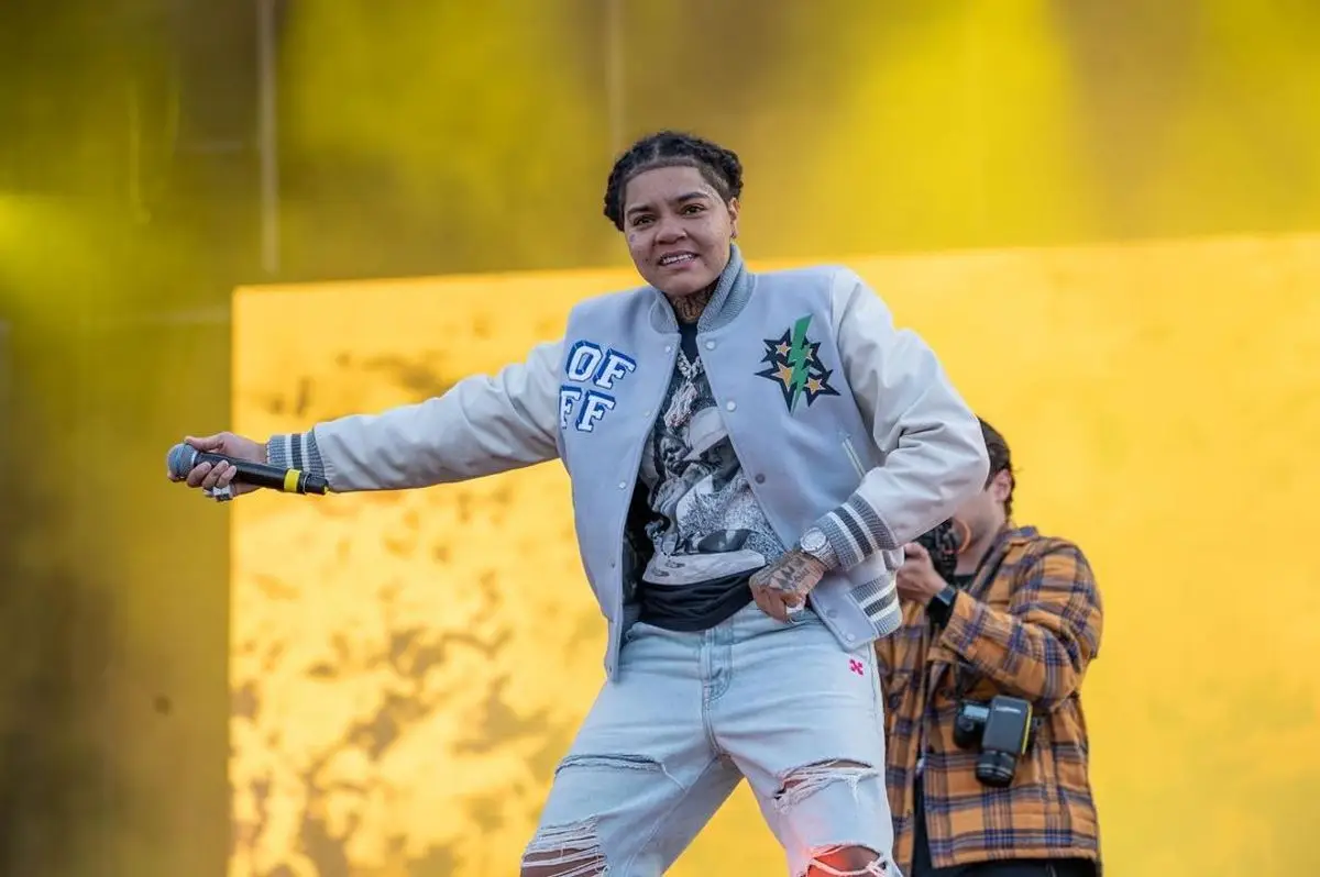 Young M.A outfit in Off-White, Nike, and Louis Vuitton, 2021