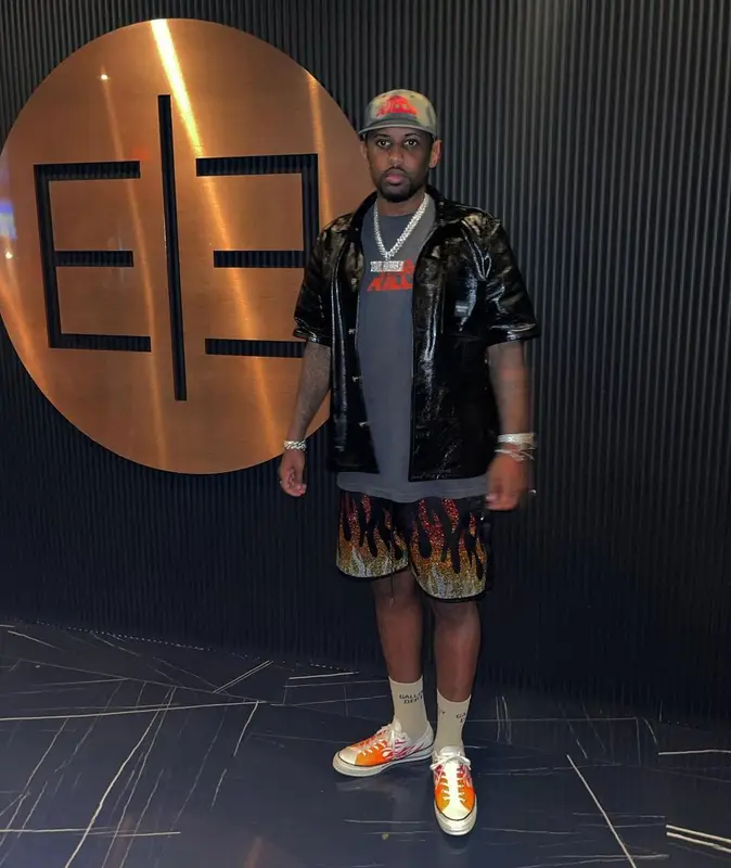 Fabolous outfit in Godfrey, Converse, and Gallery Dept., 2021