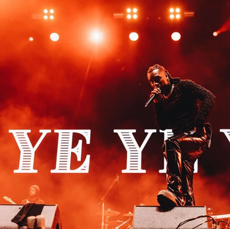 Burna Boy outfit in Rick Owens and Bottega Veneta, 2021