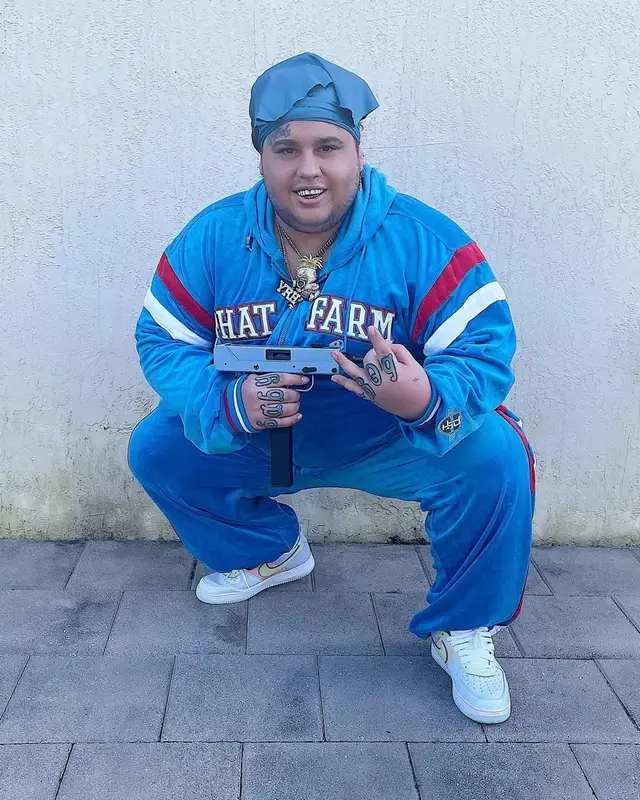Fat Nick outfit in Phat Farm and Nike, 2020
