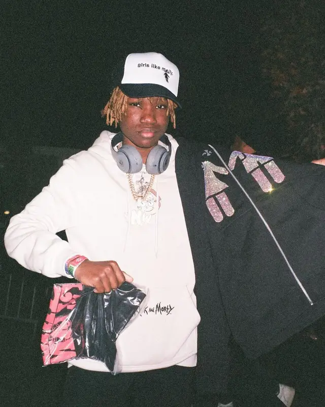 YNW BSlime outfit in H&M and Girls Like Molly, 2021