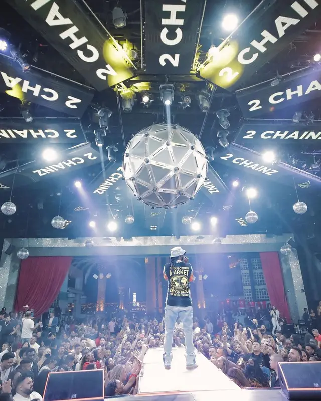 2 Chainz outfit in Market, Gallery Dept., and Louis Vuitton, 2021