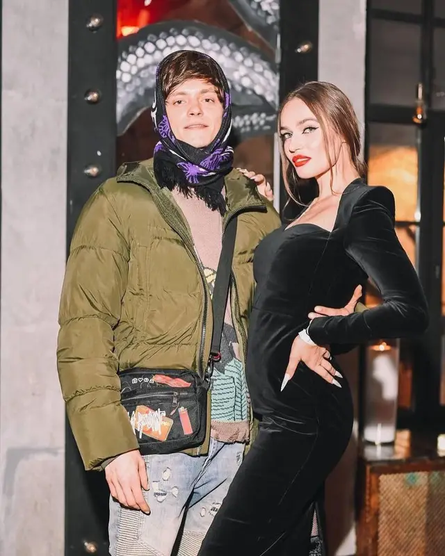 OG Buda outfit in Stone Island, Empty Reference, and Represent, 2021