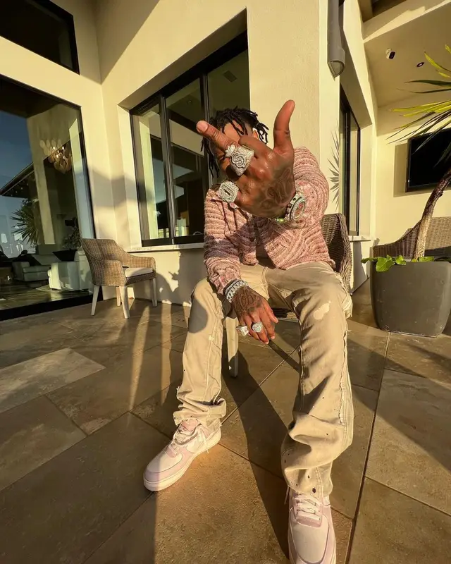 Moneybagg Yo outfit in EPTM, Louis Vuitton, and Audemars Piguet, 2021
