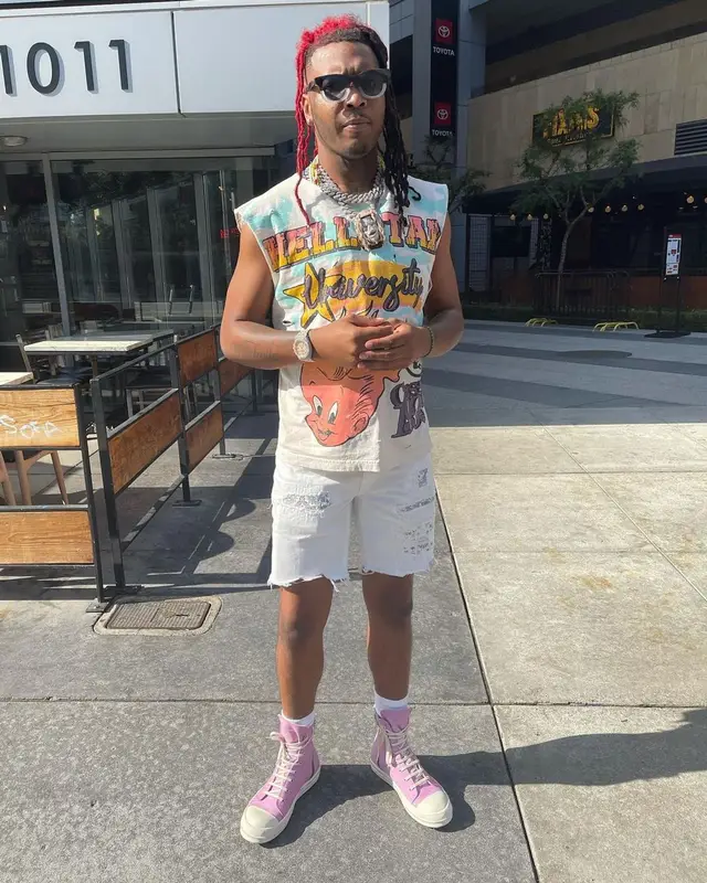 Lil Keed outfit in Purple Brand, Rick Owens, and Thierry Lasry, 2021