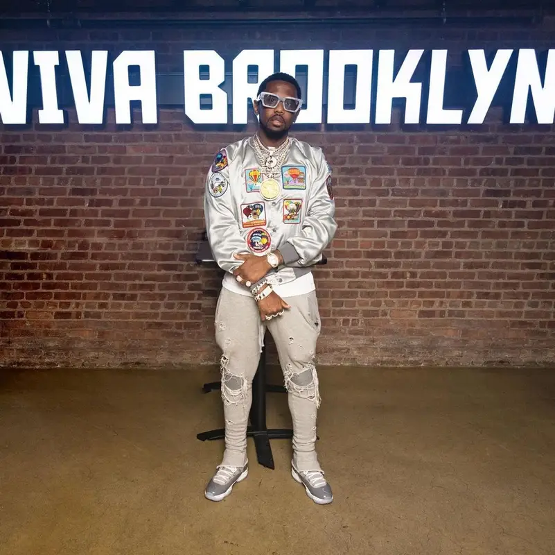 Fabolous outfit in Amiri, Jordan, and Off-White, 2021