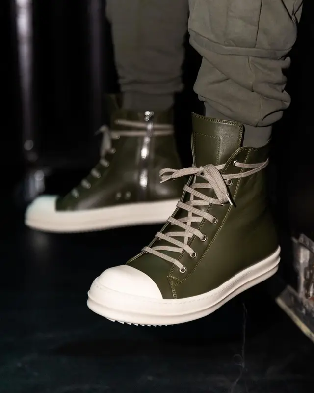 Fabolous outfit in Jon Stan, Off-White, and Balenciaga, 2021