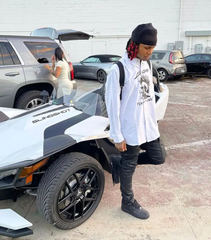 Lil Gnar outfit in Rick Owens, Nike, and Dior, 2021
