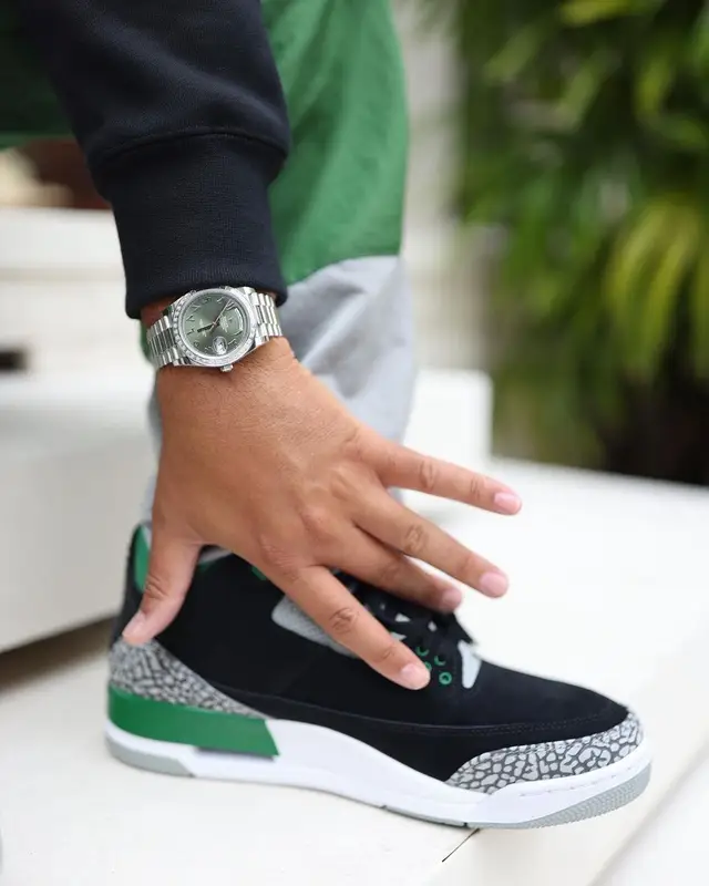 DJ Khaled outfit in Jordan and Off-White, 2021