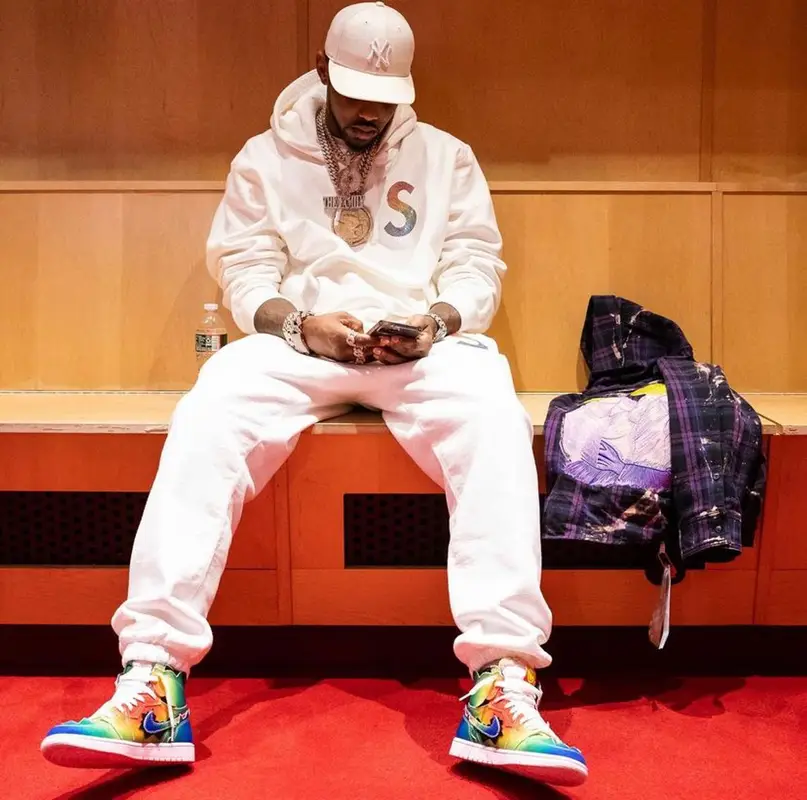 Fabolous outfit in Supreme, J Balvin Merch, and New Era, 2021