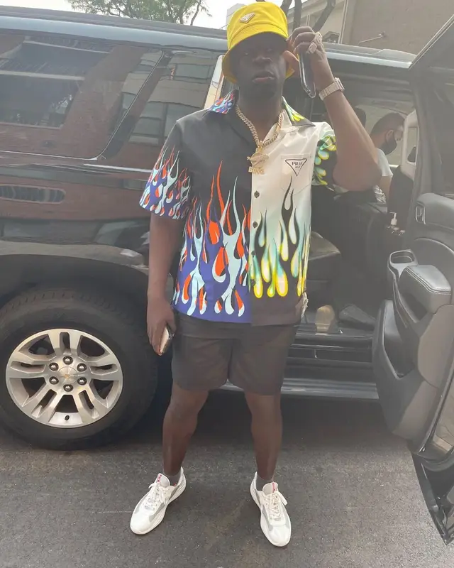 G4 Boyz Buggy outfit in Prada, 2021