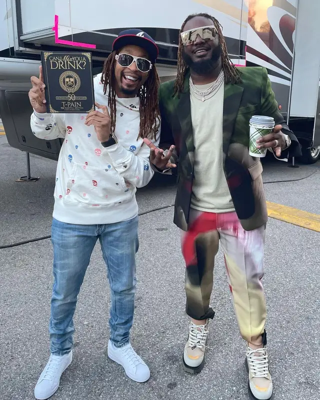 T-Pain outfit in Off-White, 2021