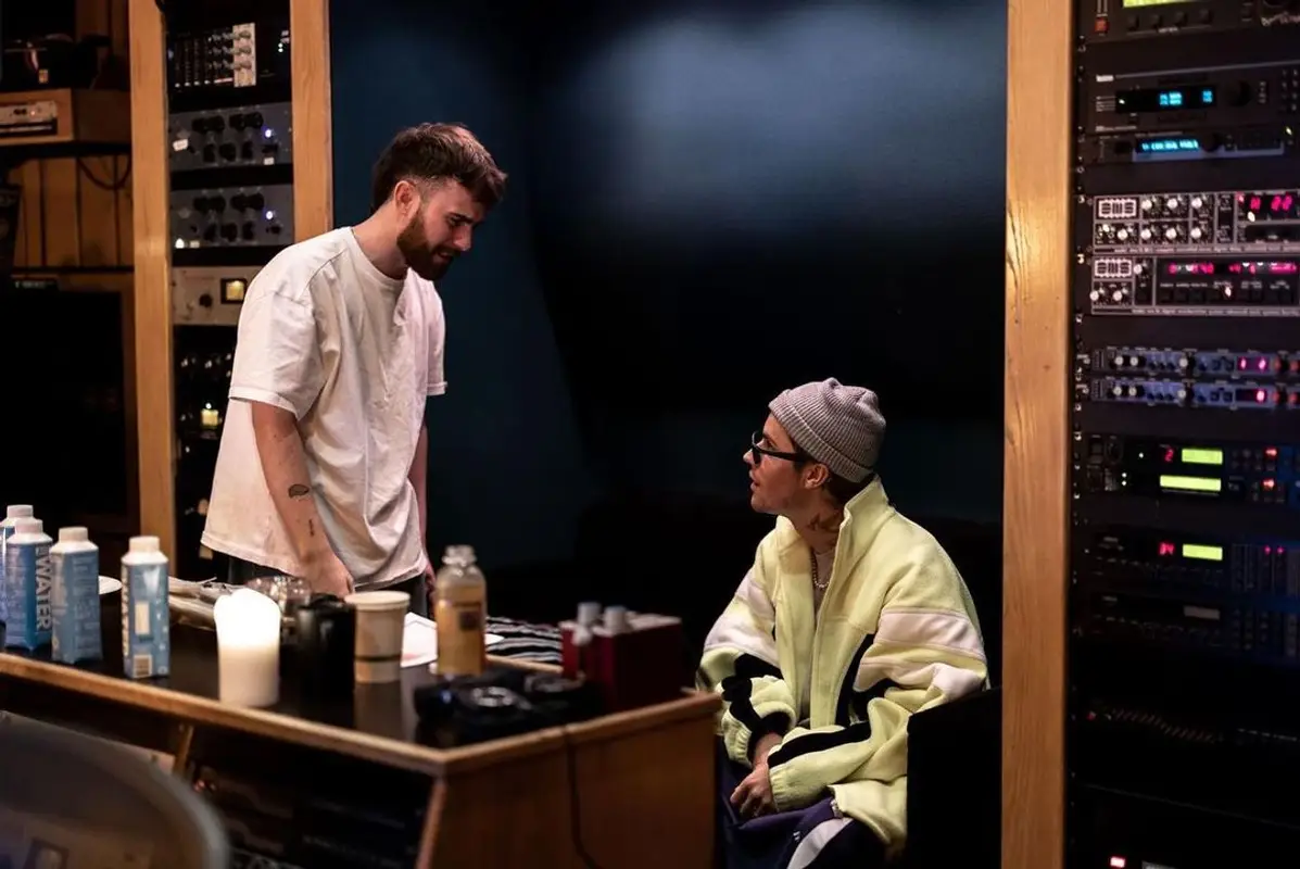 Justin Bieber outfit in Balenciaga and Nike, 2021