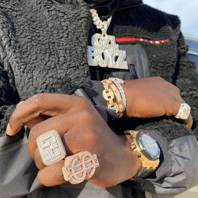 G4 Boyz Buggy outfit in Prada, 2021