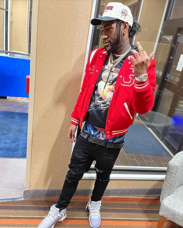 Ron Suno outfit in Amiri, Jordan, and Louis Vuitton, 2021