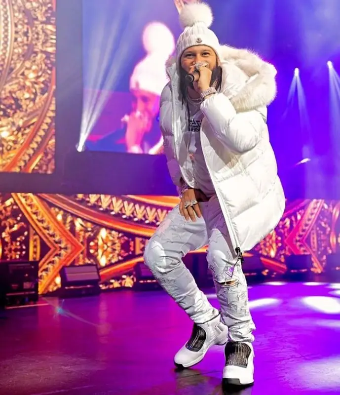 El Alfa El Jefe outfit in Versace, Amiri, and Moncler, 2021