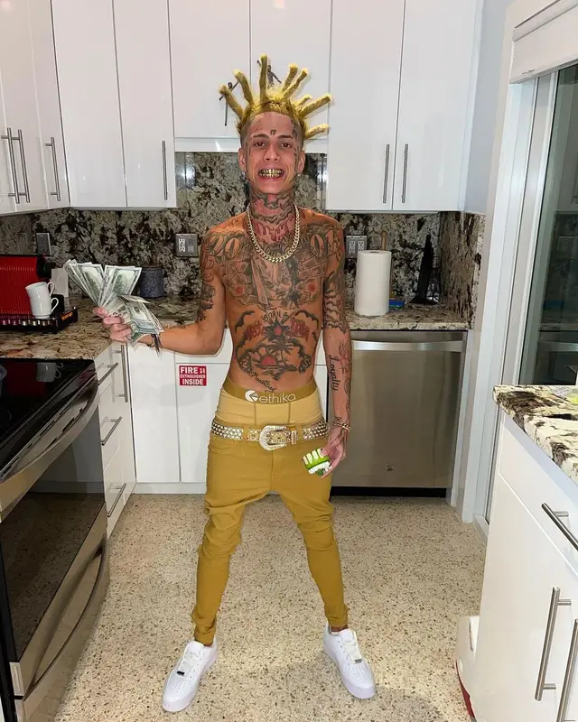 Flyysoulja outfit in Nike, B.B. Simon, and Ethika, 2021