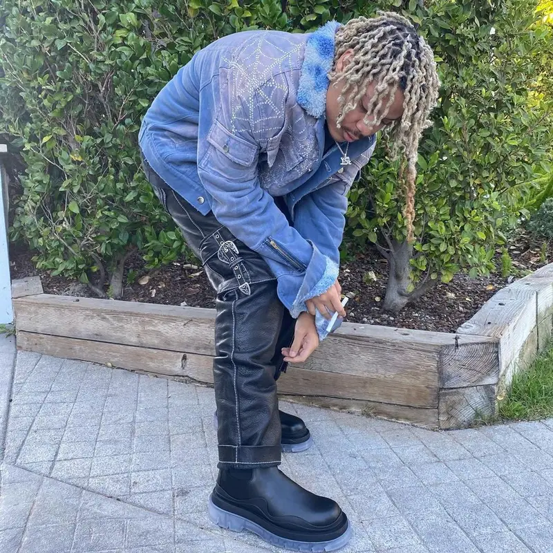 Taurus outfit in Heron Preston and Bottega Veneta, 2020