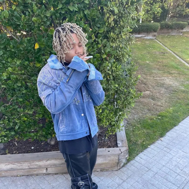 Taurus outfit in Heron Preston and Bottega Veneta, 2020