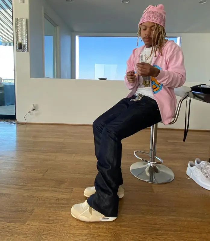 Taurus outfit in Jordan, The Ruff Eye, and Off-White, 2020