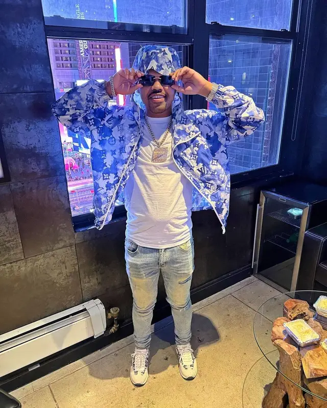 OG 3Three outfit in Louis Vuitton, Serenede, and Cartier, 2021