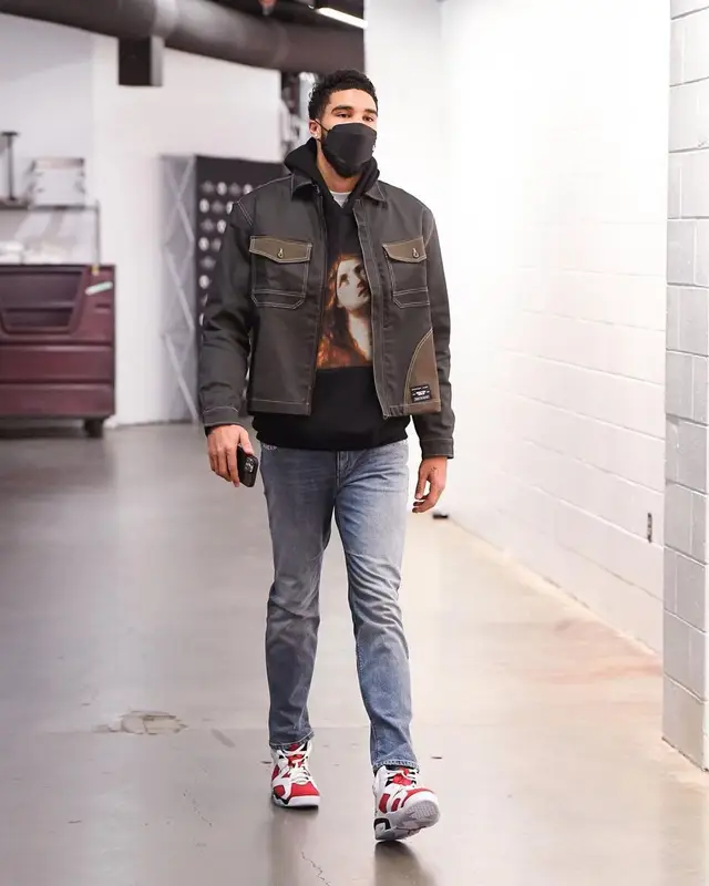 Jayson Tatum outfit in Enizor, Rta, and Henry Mask, 2021