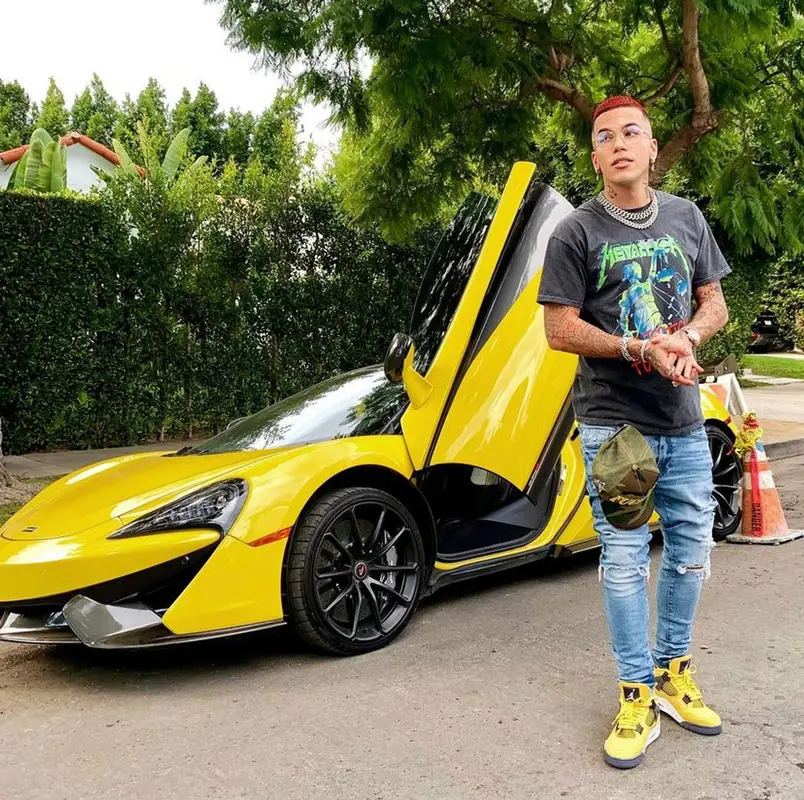 Sfera Ebbasta outfit in Metallica, Amiri, and Cartier, 2021