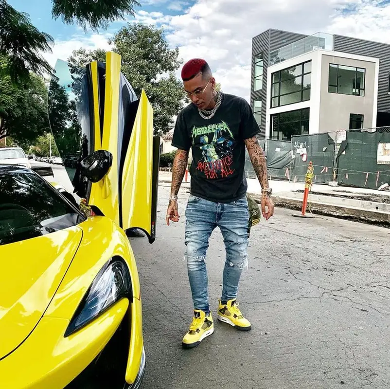 Sfera Ebbasta outfit in Metallica, Amiri, and Cartier, 2021
