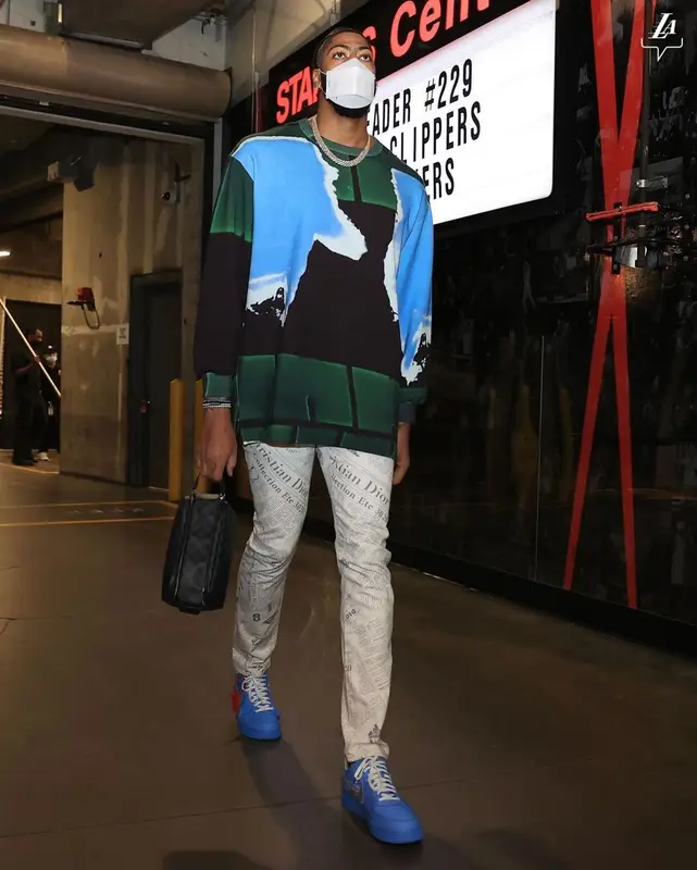 Anthony Davis outfit in Dries Van Noten, Nike, and Louis Vuitton, 2021