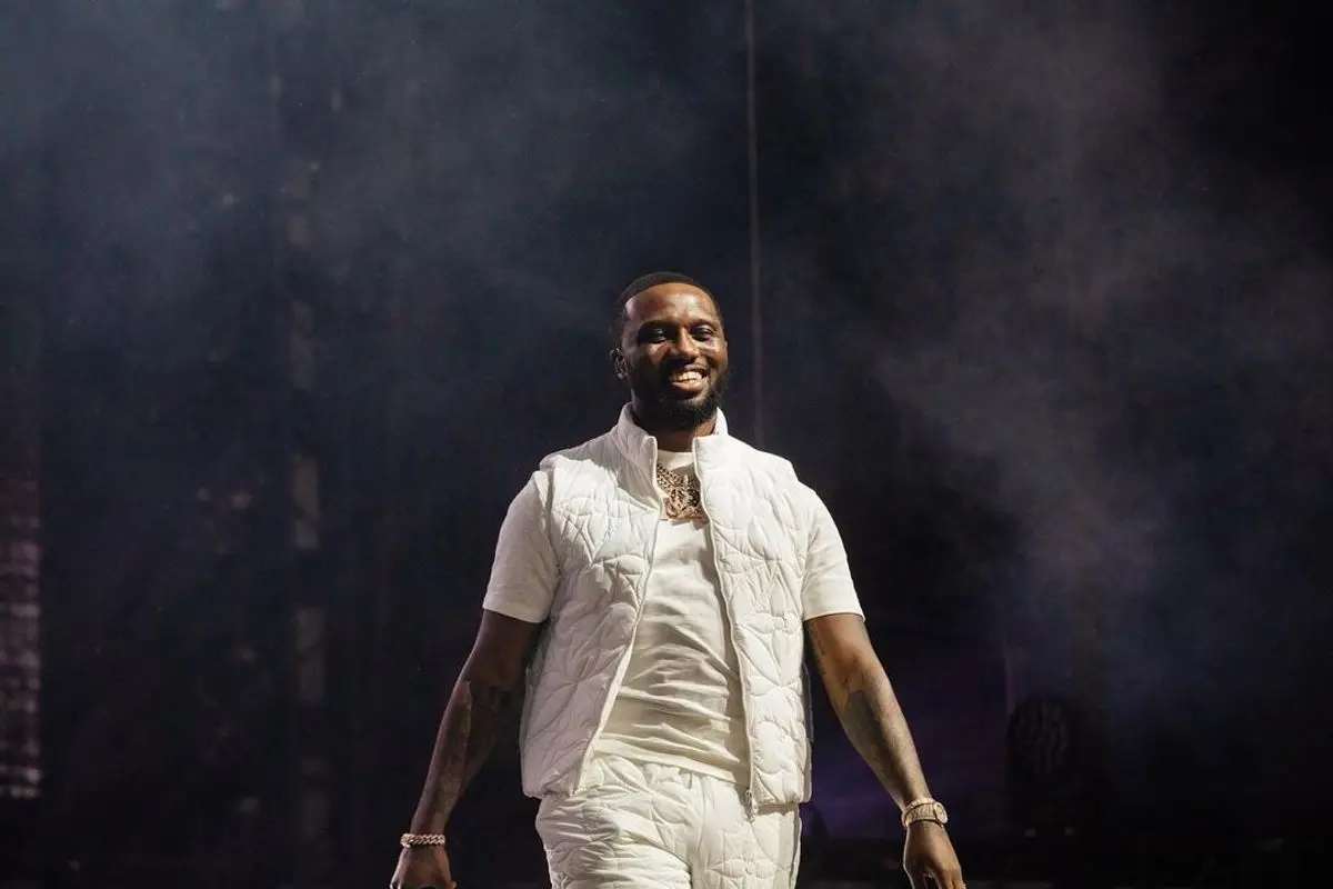 Headie One outfit in Louis Vuitton, 2021