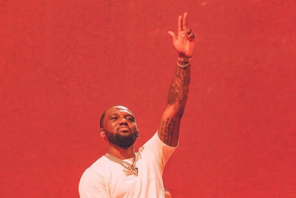 Headie One outfit in Louis Vuitton, 2021
