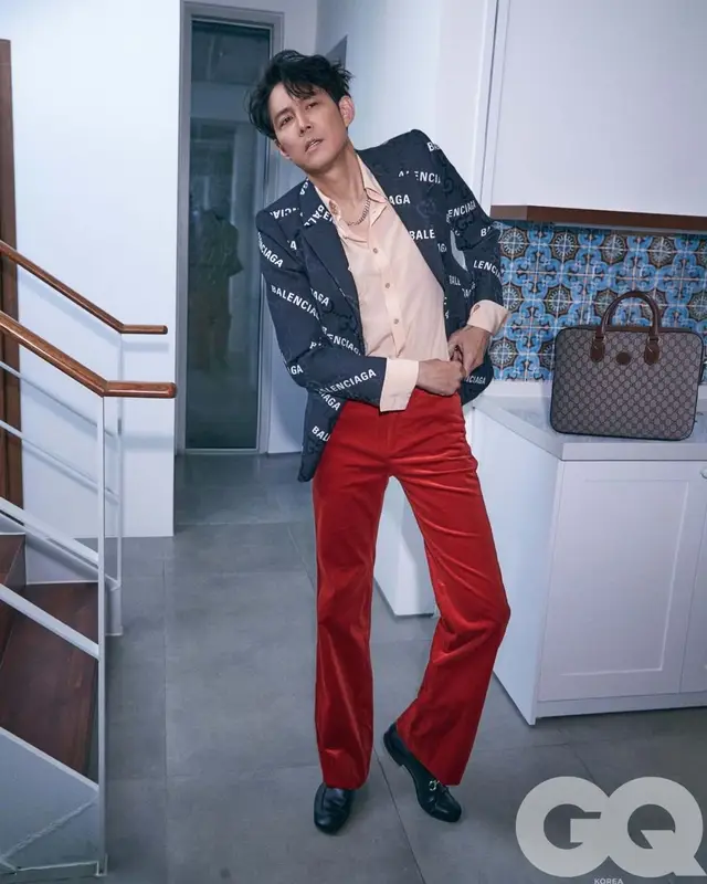 Jungjae Lee outfit in Gucci and Balenciaga, 2021