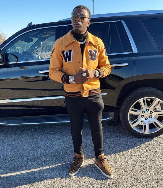 Bankroll Freddie outfit in Off-White, Valabasas, and Gucci, 2021