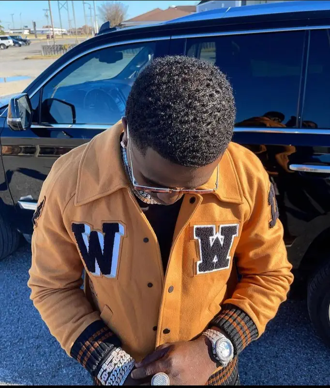 Bankroll Freddie outfit in Off-White, Valabasas, and Gucci, 2021